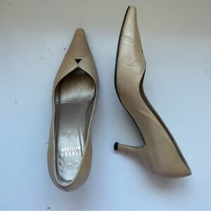STUART WEITZMAN POINTED TOE HEELS